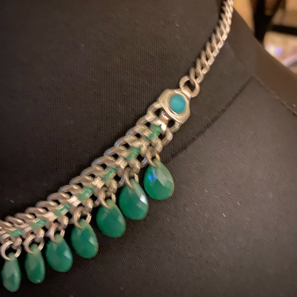 Retired Lia Sophia Meadow Necklace and Earrings Emerald Green Silver tone chain - Picture 5 of 6